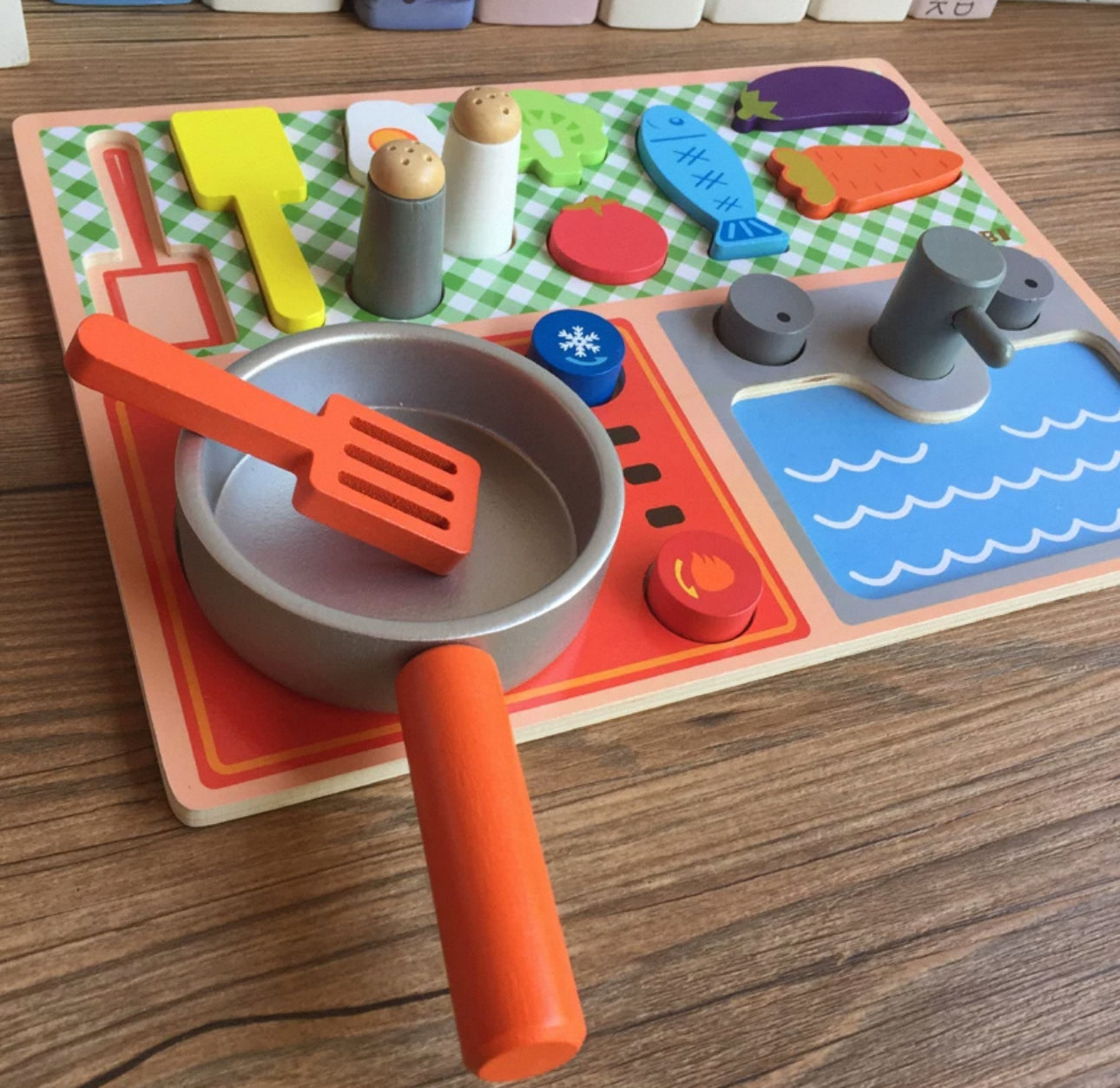 Set bucatarie din lemn, KABI KITCHEN, 15 piese, multiple accesorii, multicolor, 36m+