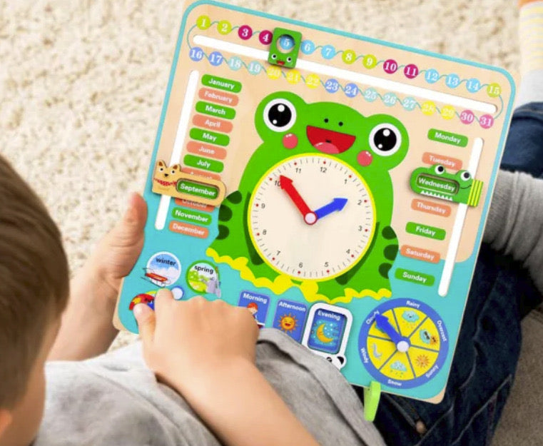 Calendar educativ Broscuța în limba română din lemn