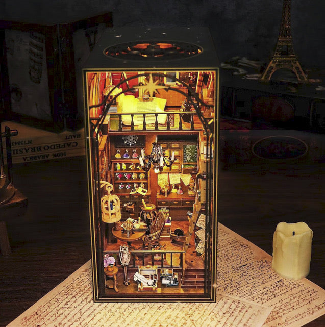 Kit Book Nook - Căsuță Miniatura DIY cu Lumini LED