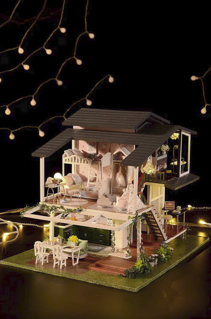 Casă din lemn  pentru copii de asamblat DIY